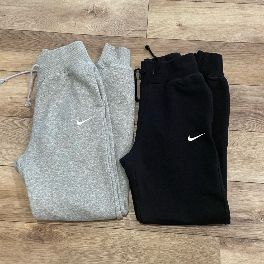 Nike Women’s Phoenix Fleece Joggers. 2 pair. XS Tall.